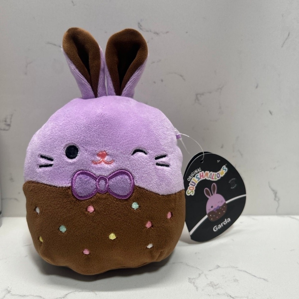Garda Select Series (RARE) Chocolate Dipped Bunny Squishmallow 5”